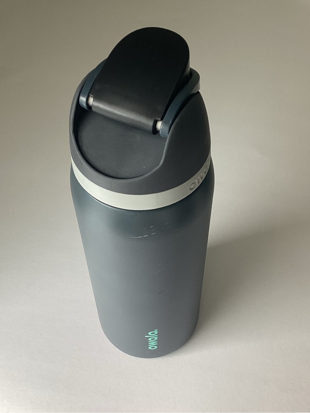 Owalo Matte Slate Blue Insulated Flip-Top Water Bottle